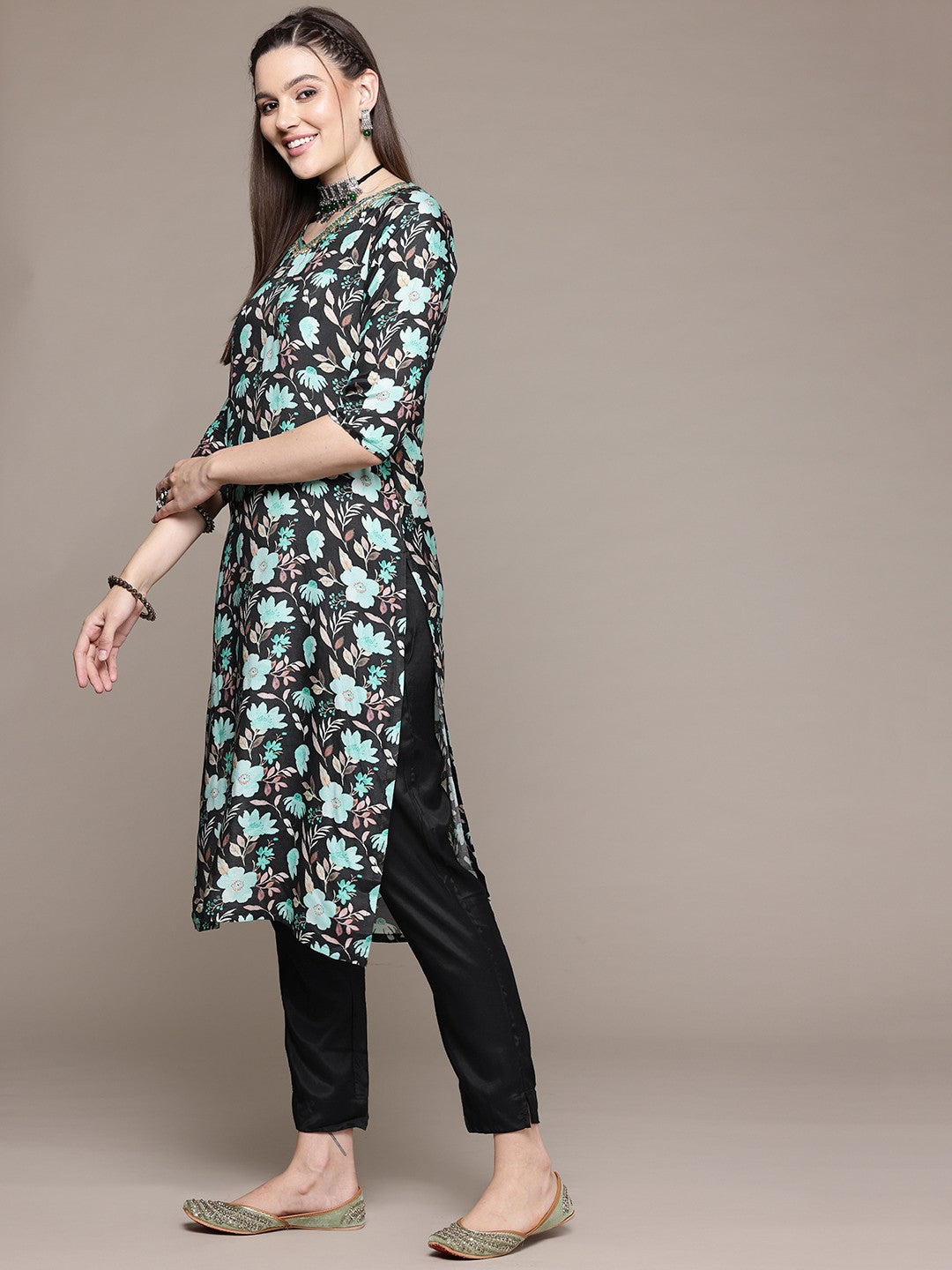 Straight Style Silk Fabric Black Color Kurta With Bottom And Dupatta - Image 3