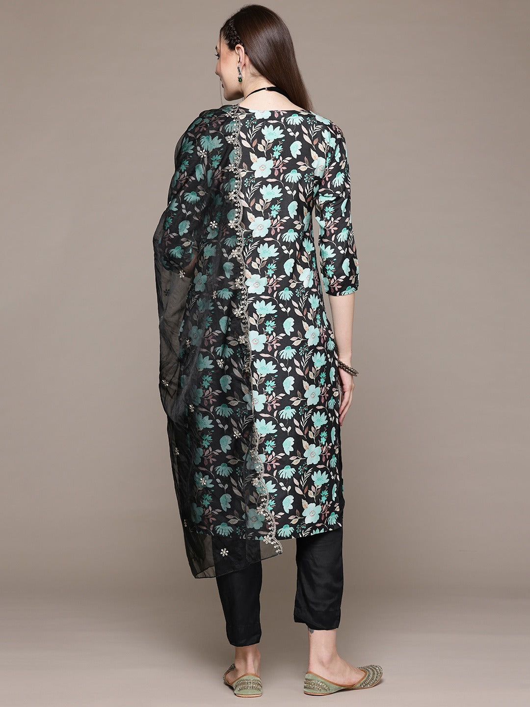 Straight Style Silk Fabric Black Color Kurta With Bottom And Dupatta - Image 4