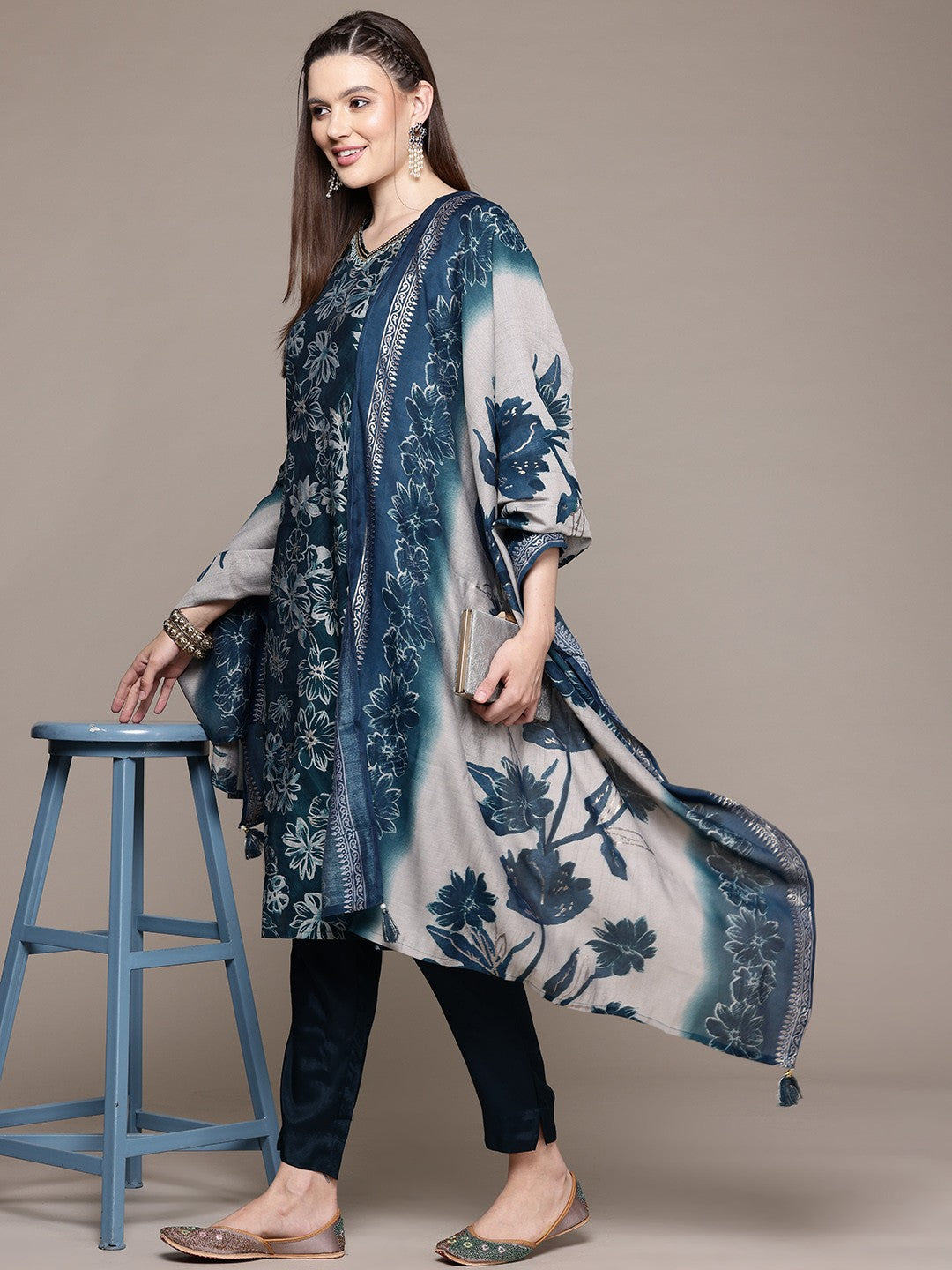 Straight Style Silk Fabric Teal Color Kurta With Bottom And Dupatta - Image 2