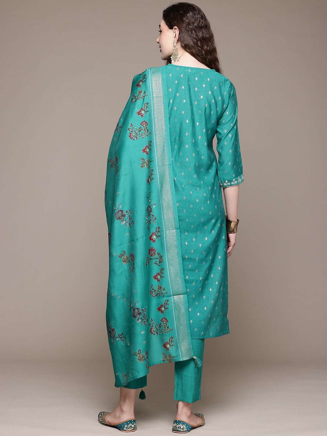 Straight Style Silk Fabric Green Color Kurta With Bottom And Dupatta - Image 4