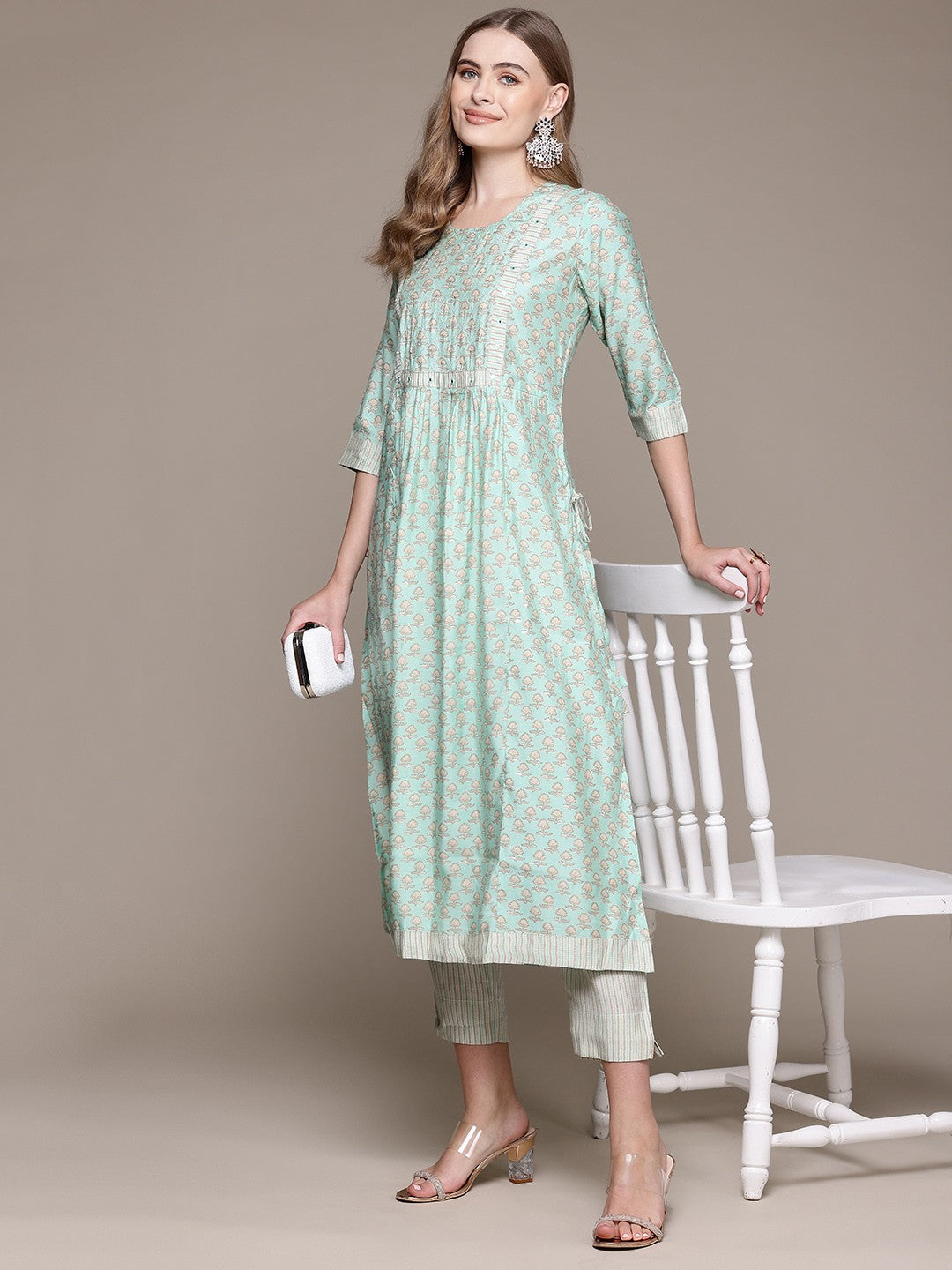 Flared Style Silk Fabric Green Color Kurta With Bottom - Image 2