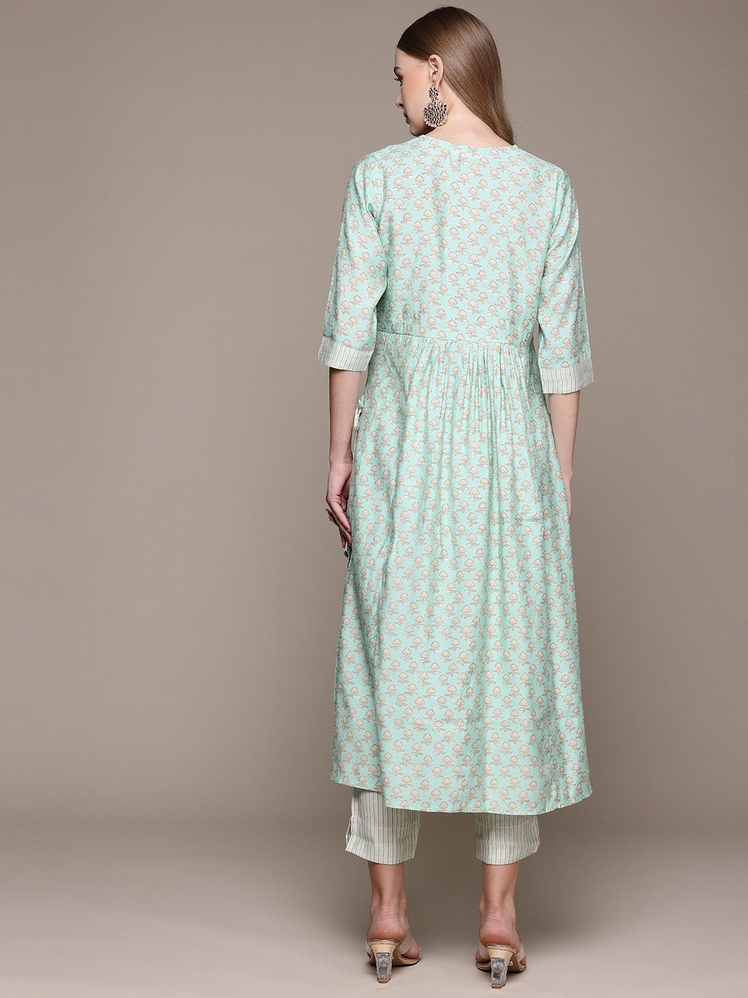 Flared Style Silk Fabric Green Color Kurta With Bottom - Image 4