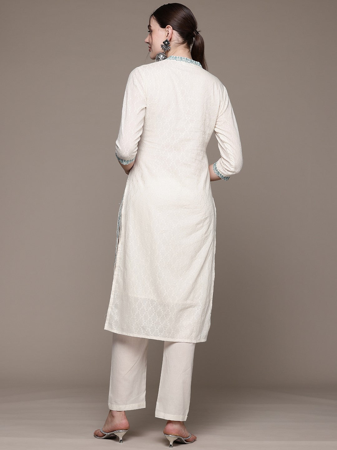 Straight style Cotton fabric Off White color kurta with Bottom - Image 4