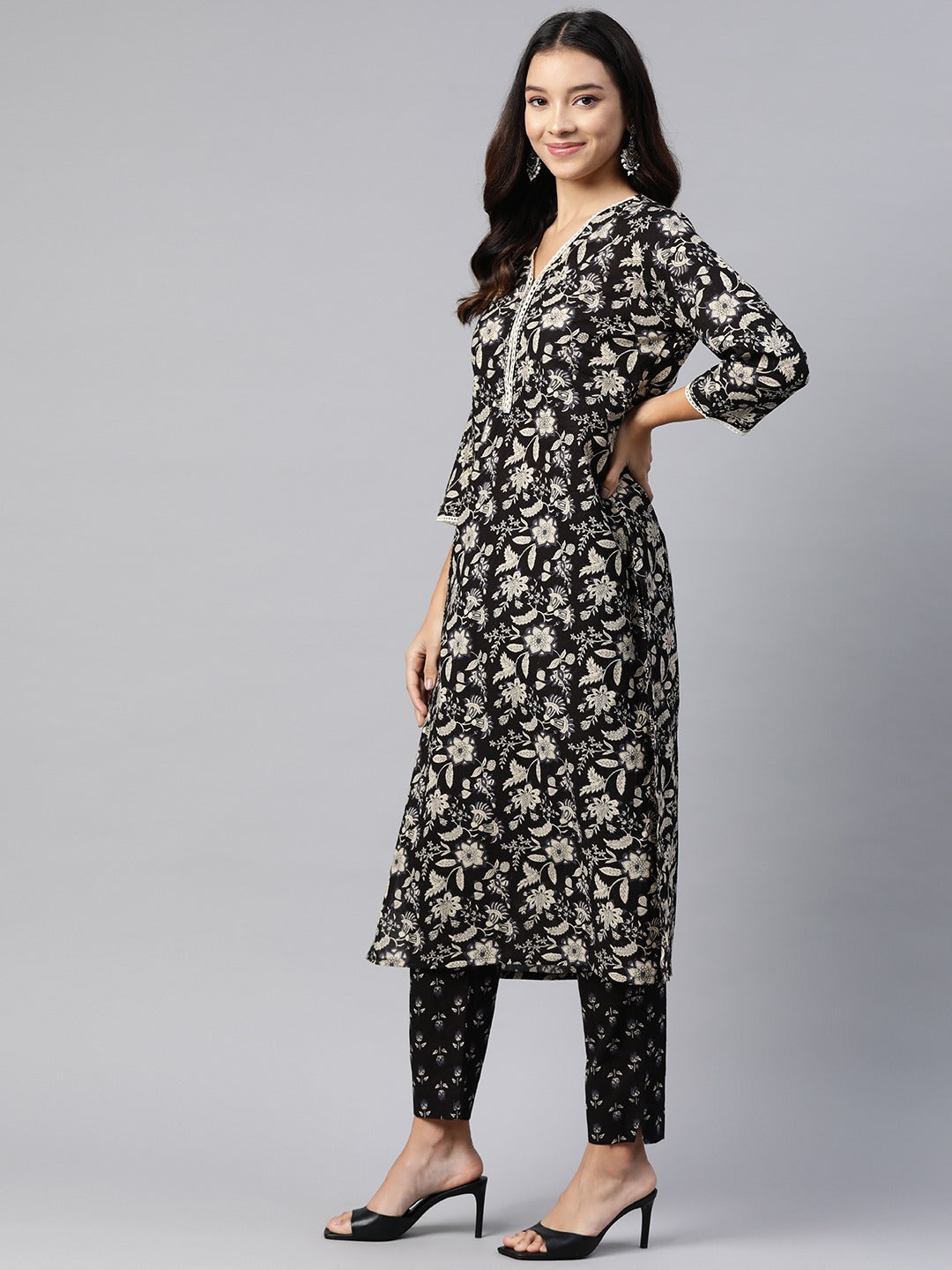 Straight Style Cotton Fabric Black Color Kurta And Bottom With Dupatta - Image 3