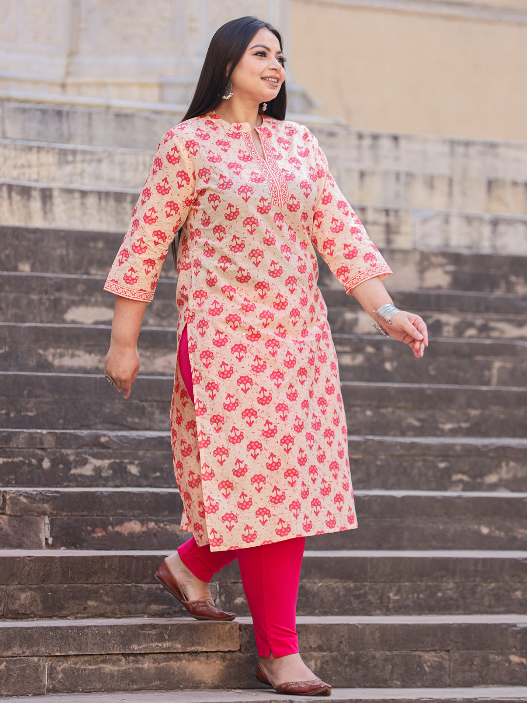 Straight Style Cotton Fabric Pink Color Kurta - Image 3