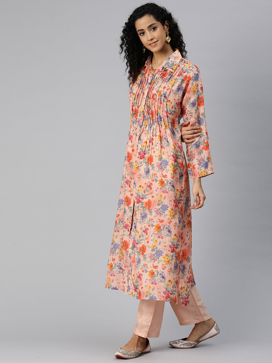 A Line Style Silk Fabric Pink Color Kurta And Bottom - Image 3