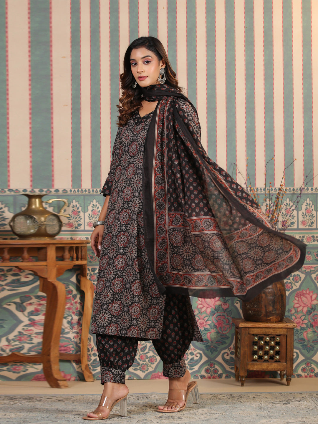 Straight Style Cotton Fabric Black Color Kurta And Bottom With Dupatta - Image 4