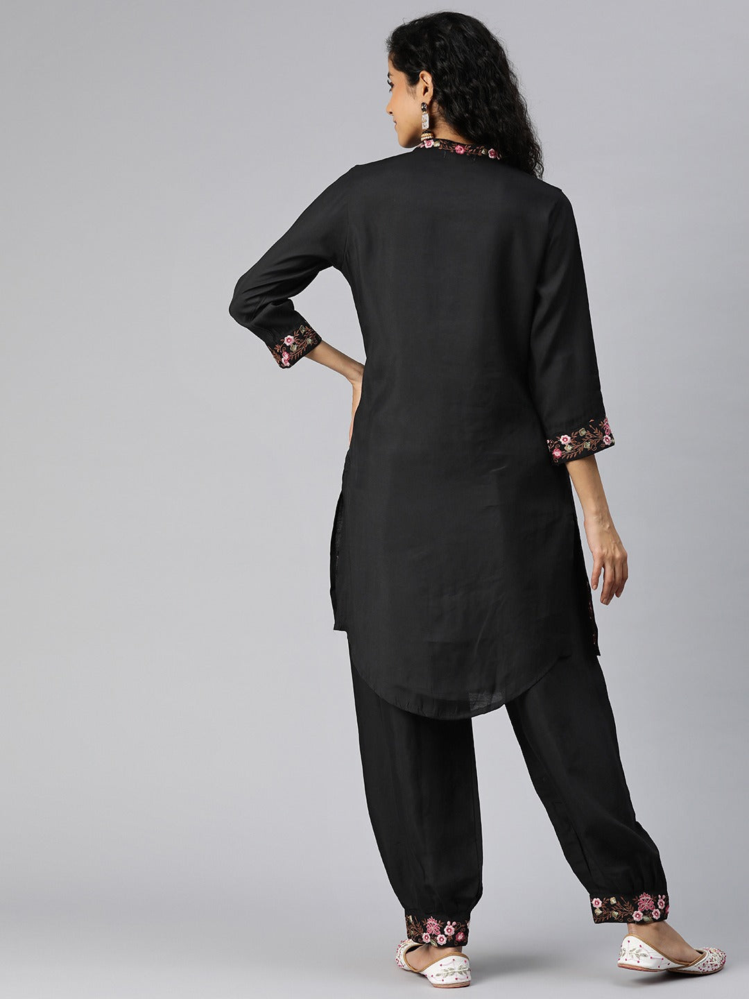 Straight Style Silk Fabric Black Color Kurta And Bottom - Image 4