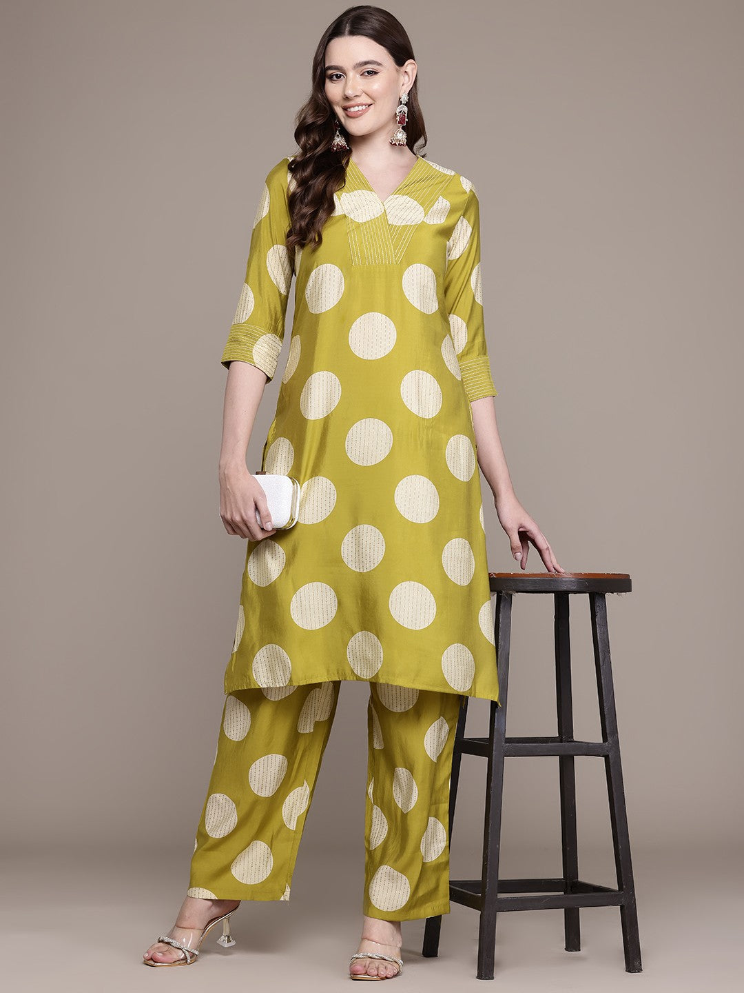 Straight Style Silk Fabric Green Colour Kurta With Bottom - Image 3