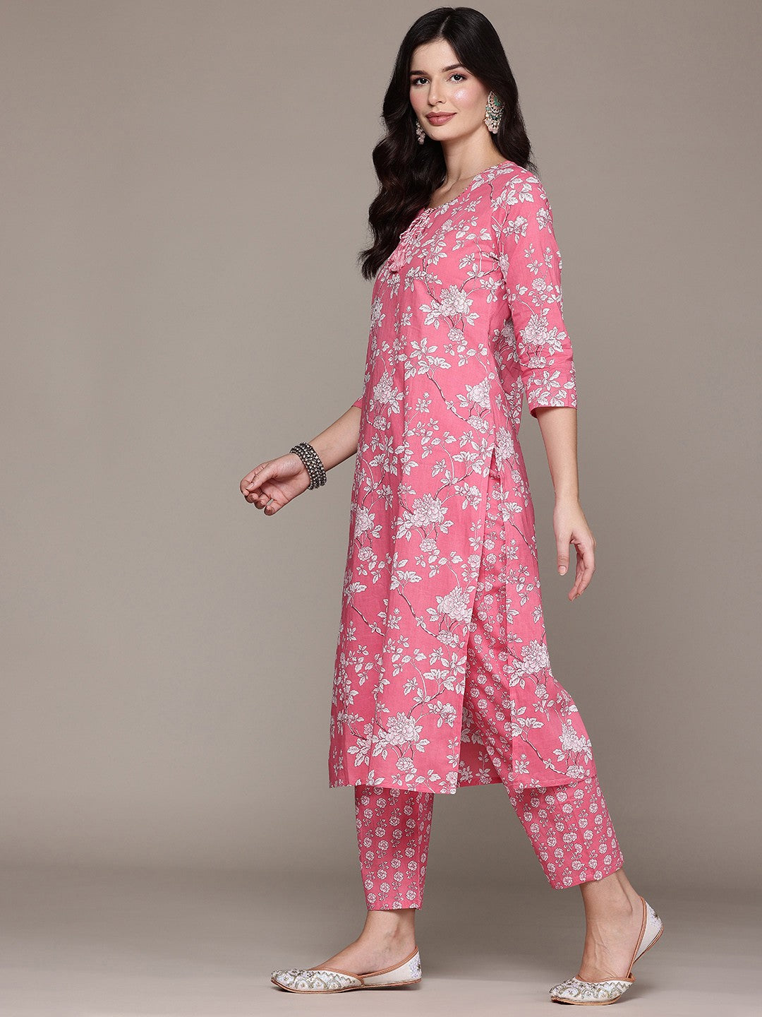 Straight Style Cotton Fabric Pink Color Kurta And Bottom With Dupatta - Image 4