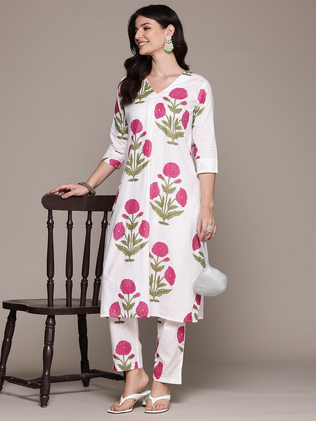 Straight Style Cotton Fabric White Color Kurta And Bottom - Image 4