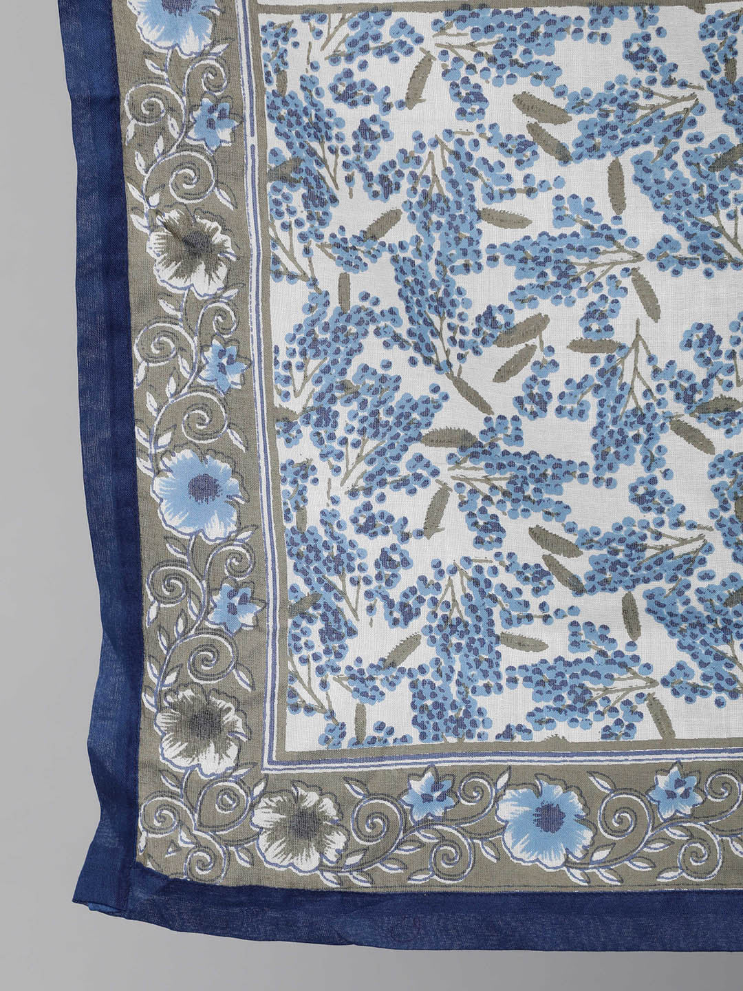 Women Blue & White Floral Printed Kurta Set With Trouser & Dupatta - Image 4
