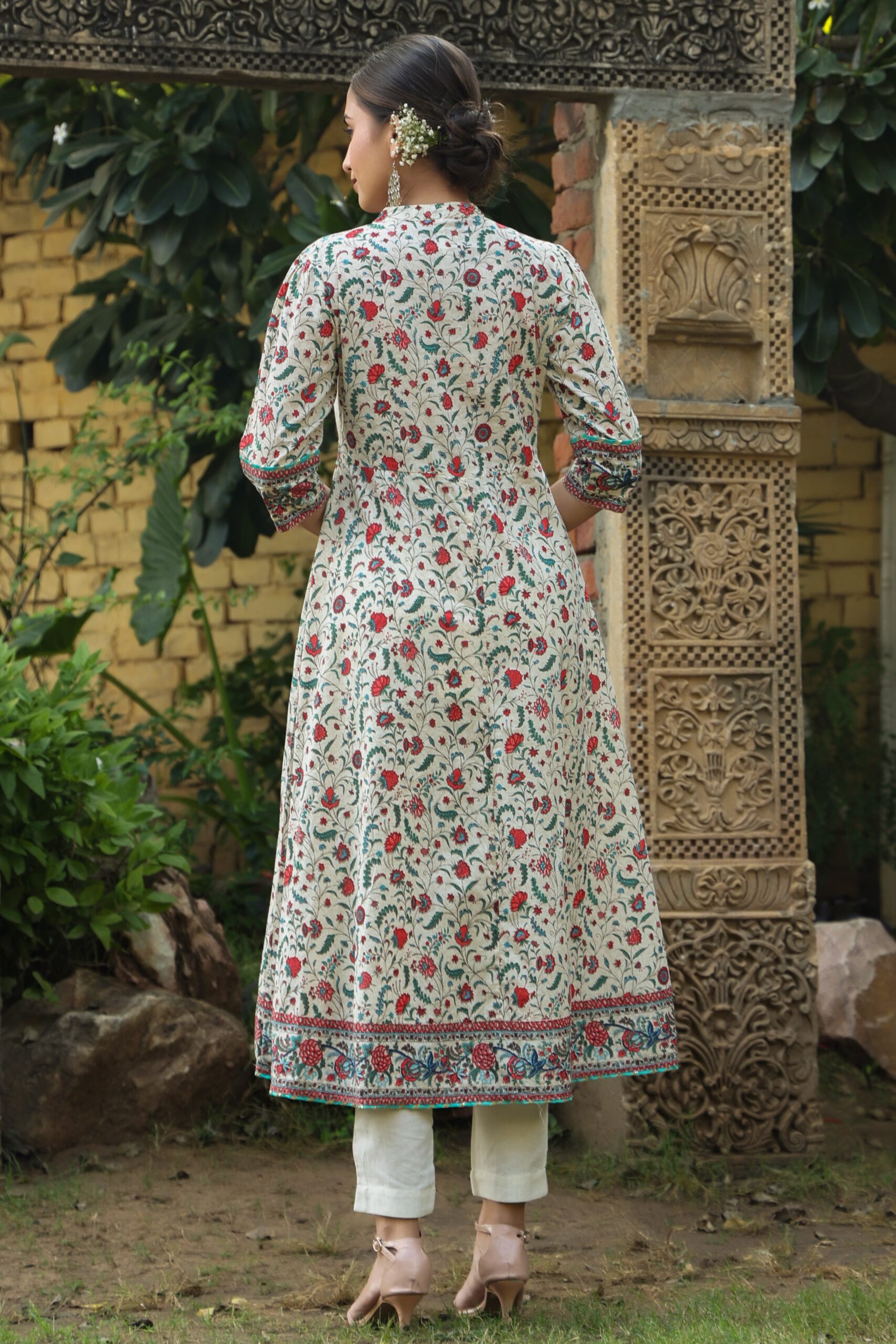 Beige Cambric Printed Flared Kurta - Image 3