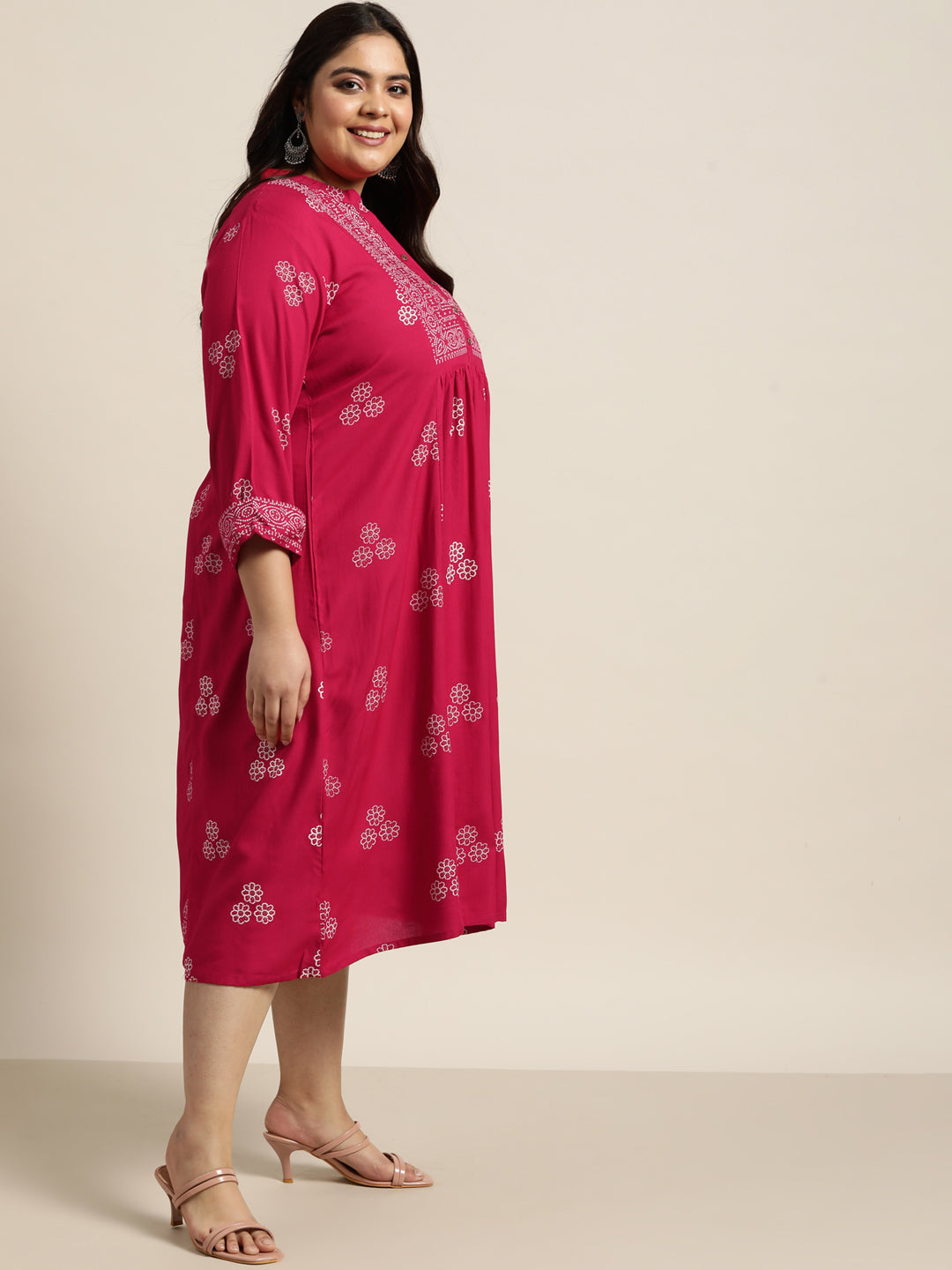 Fuchsia Rayon Casual Wear Printed Flared Dress - Image 3