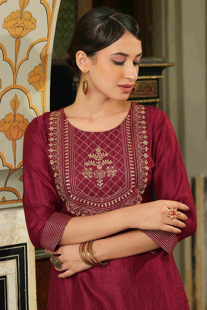 Maroon Silk Festive Embroidered Straight Kurta - Image 5