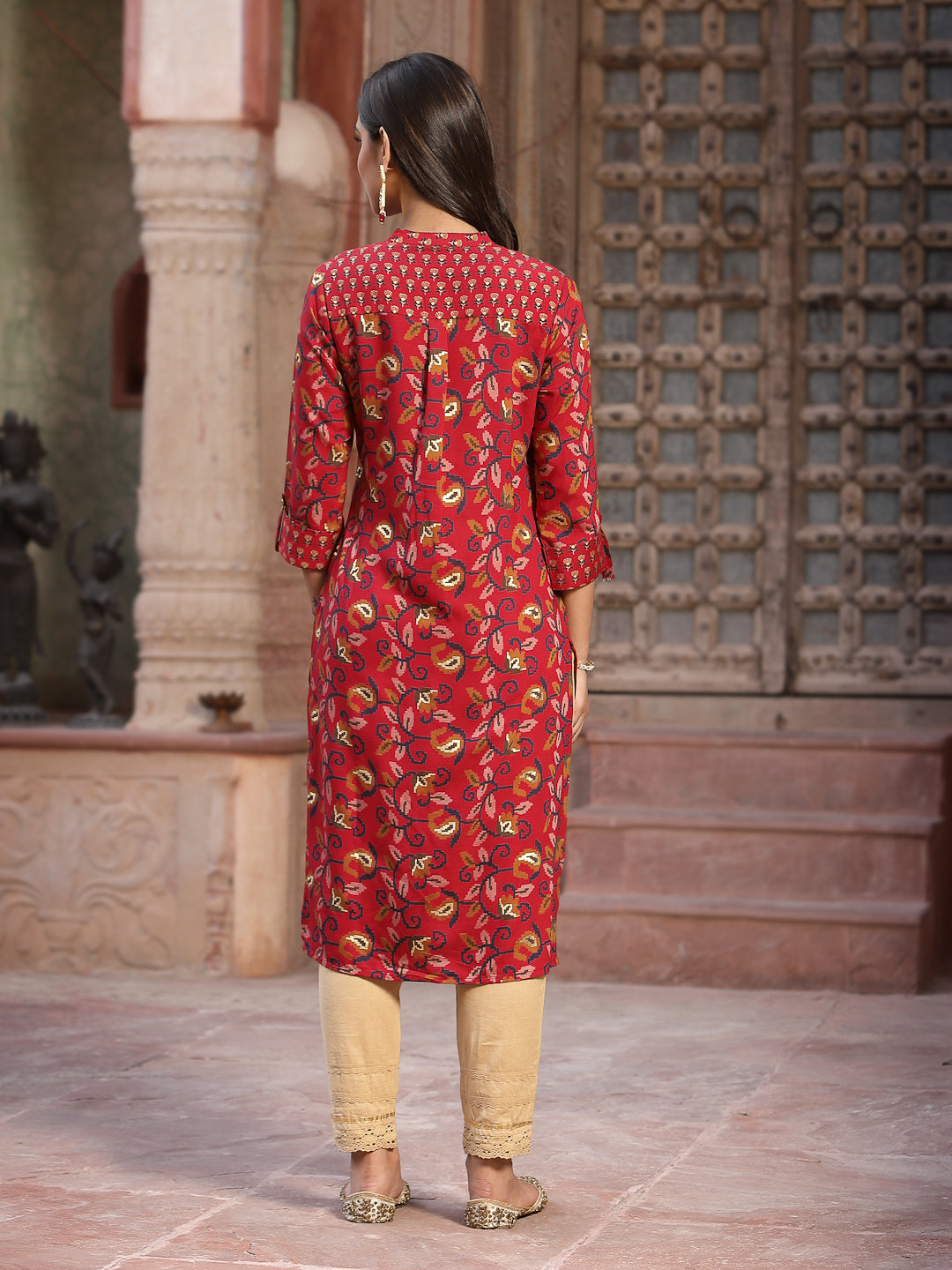 Red Muslin Printed Straight Kurta - Image 5