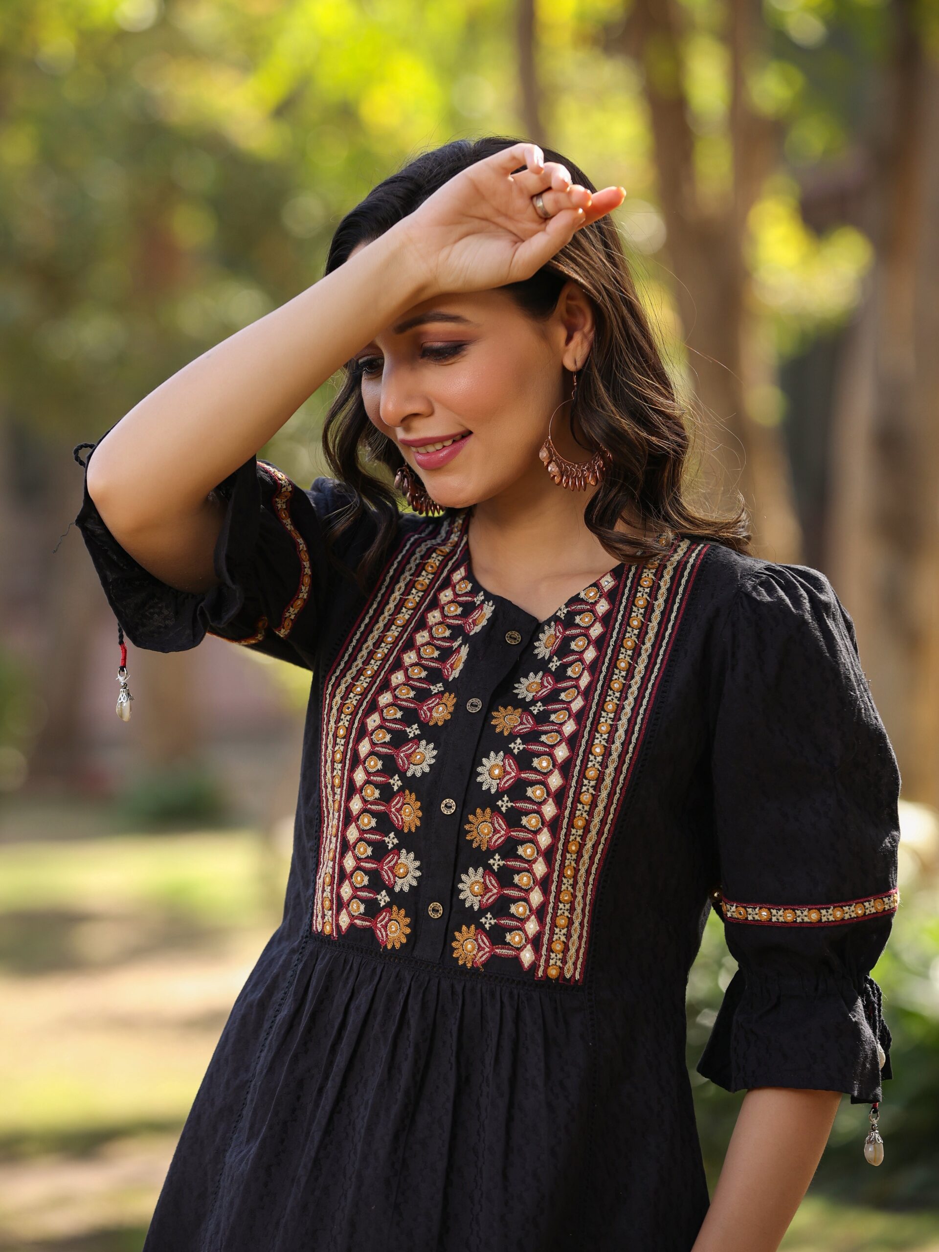 Black Cotton Solid With Embroidery Straight Tunic - Image 4