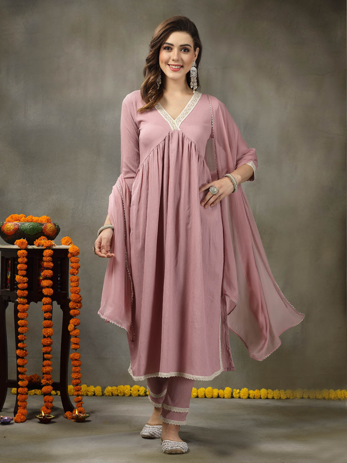 Solid Crepe Naira cut Kurta Pant Dupatta Set - Image 10