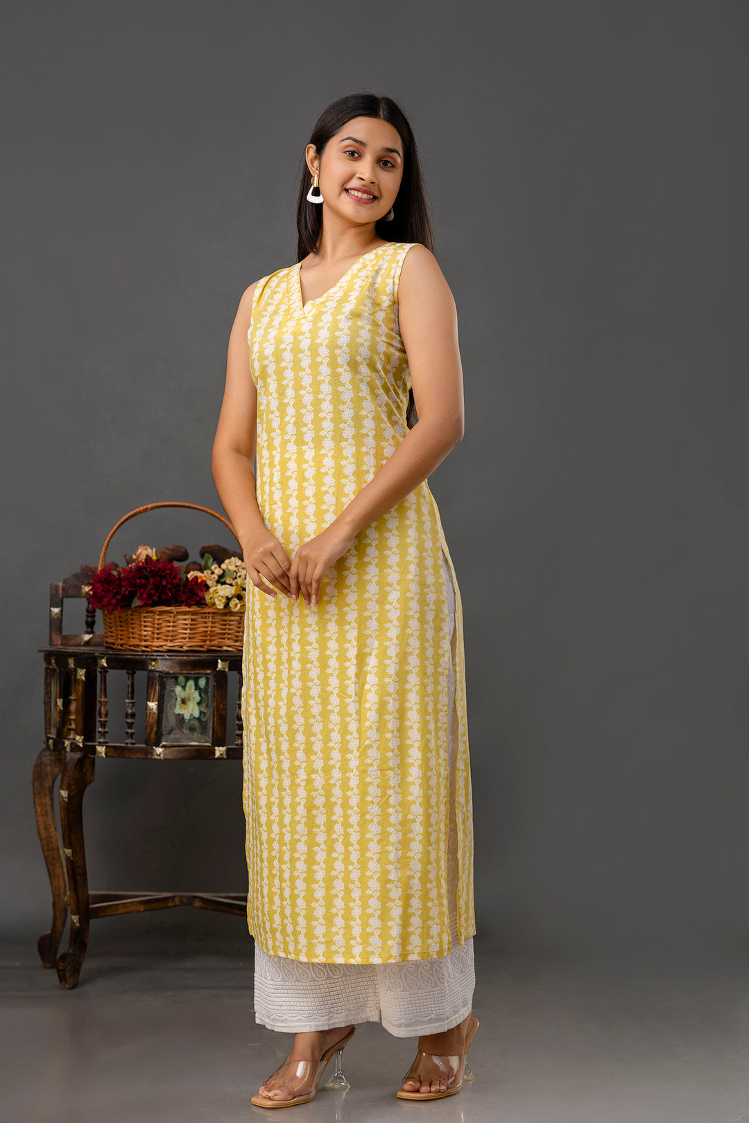 Yellow Printed Straight Sleeveless Kurta - Image 3