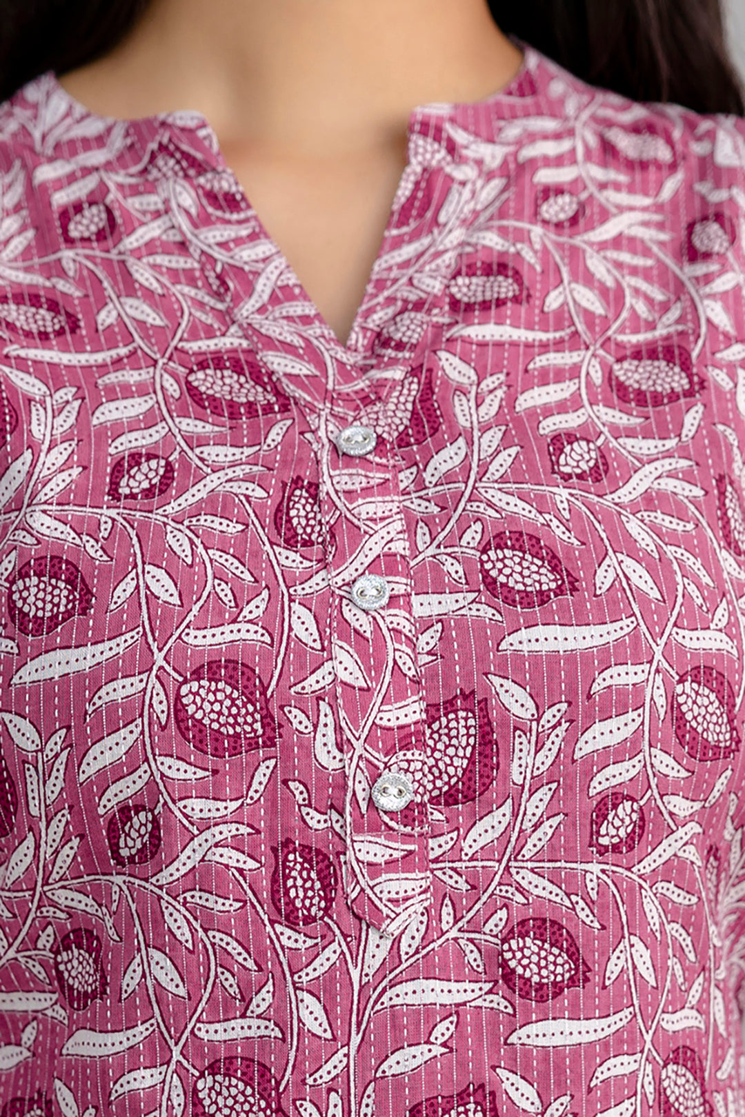 Mauve Printed Straight Kurta With Three Quarter Sleeves - Image 3
