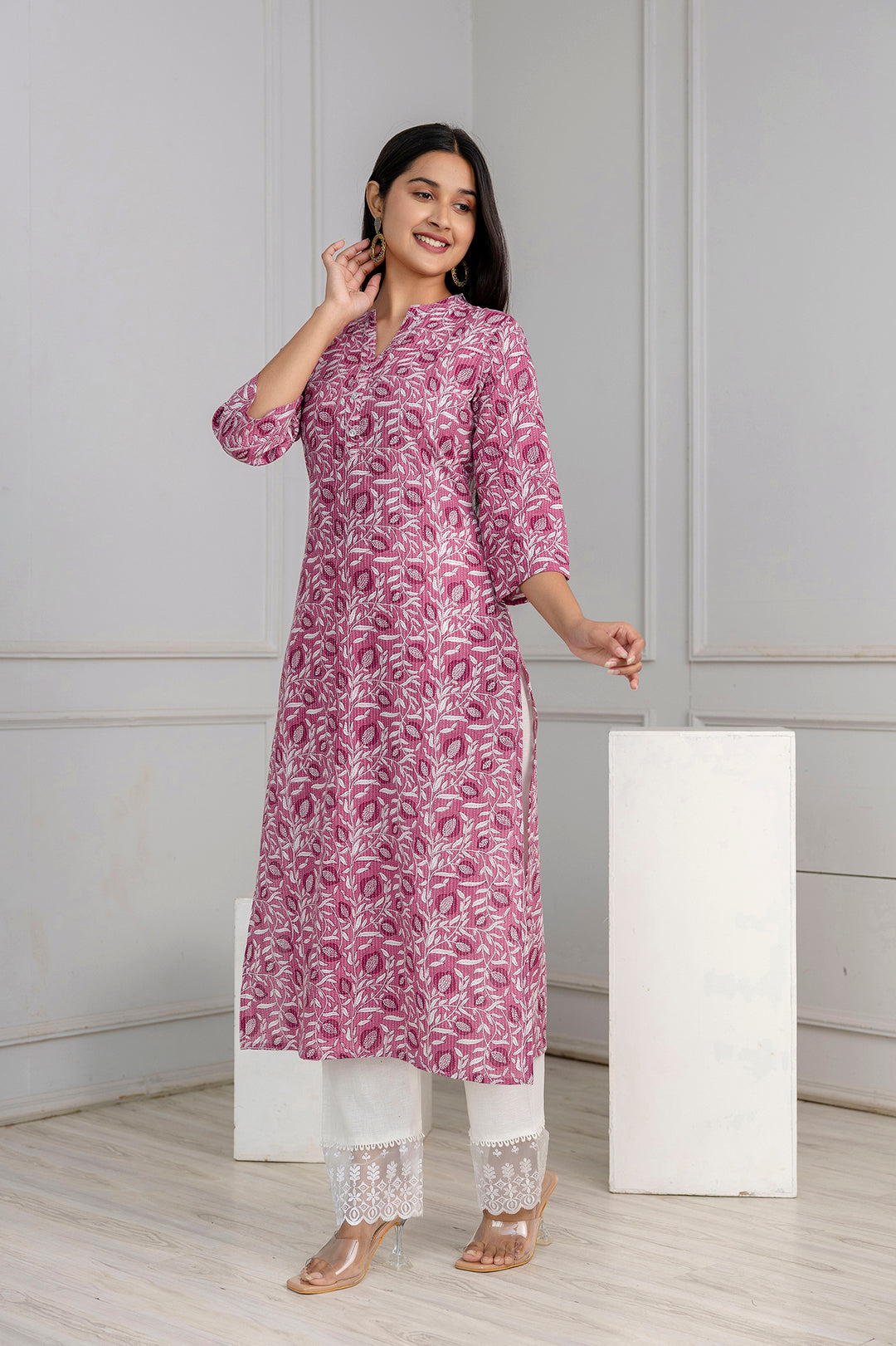Mauve Printed Straight Kurta With Three Quarter Sleeves