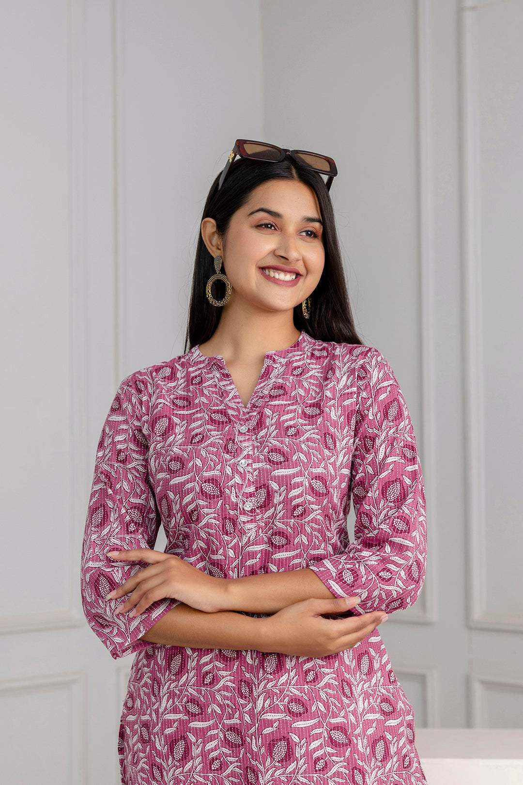 Mauve Printed Straight Kurta With Three Quarter Sleeves - Image 4