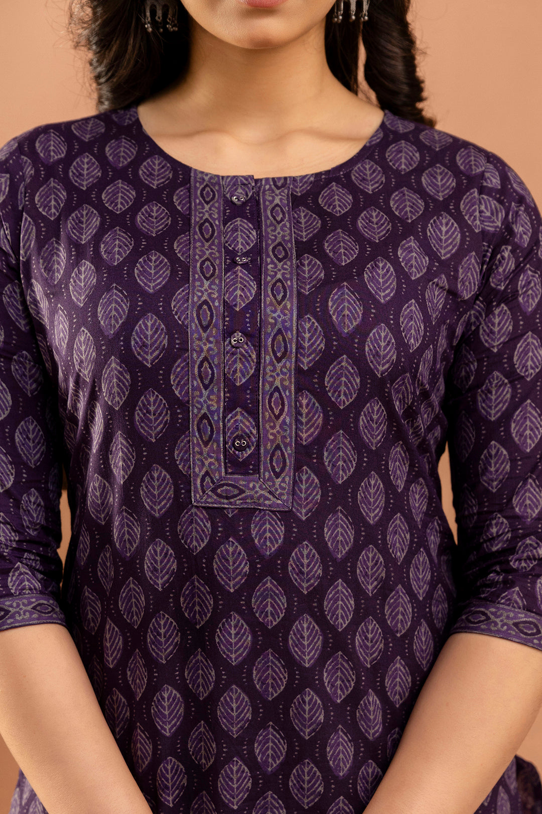 Purple Printed Straight Kurta with Three Quarter Sleeves - Image 2