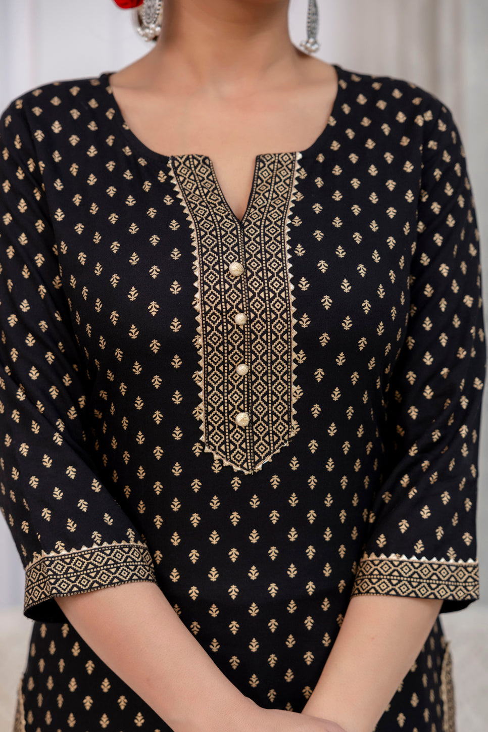Black Gold Printed Straight Kurta Set With Net Dupatta - Image 2