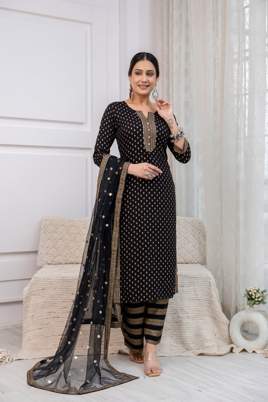 Black Gold Printed Straight Kurta Set With Net Dupatta - Image 3