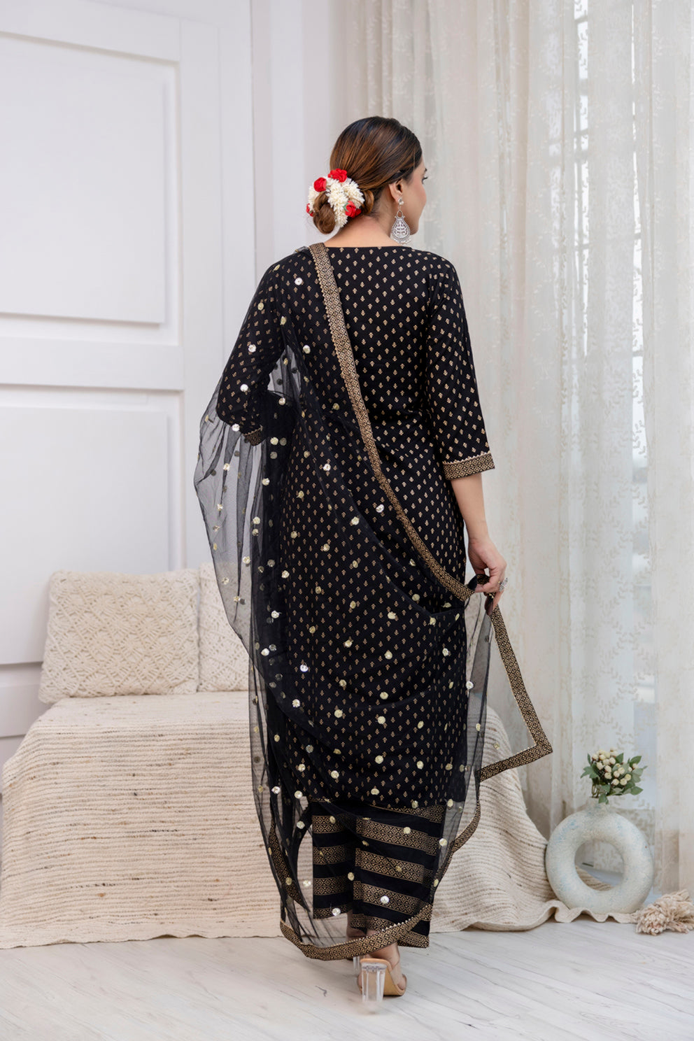 Black Gold Printed Straight Kurta Set With Net Dupatta - Image 5