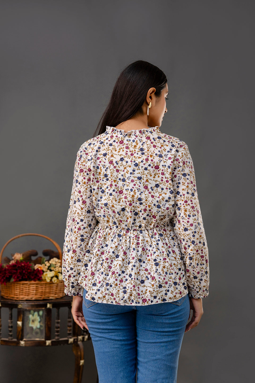 Off White Printed V-Neck Peplum Tunic - Image 4