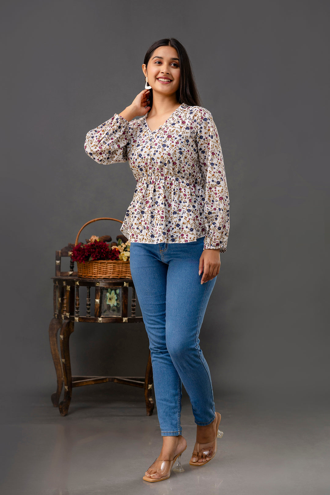 Off White Printed V-Neck Peplum Tunic - Image 5