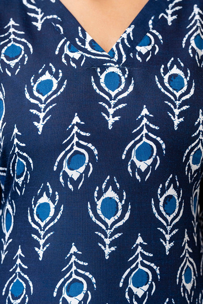 Navy Blue Printed Straight Kurta With Three Quarter Sleeves - Image 2