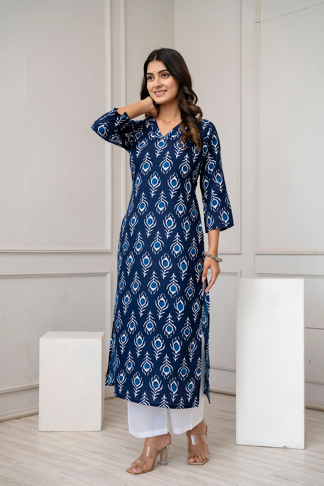 Navy Blue Printed Straight Kurta With Three Quarter Sleeves - Image 3