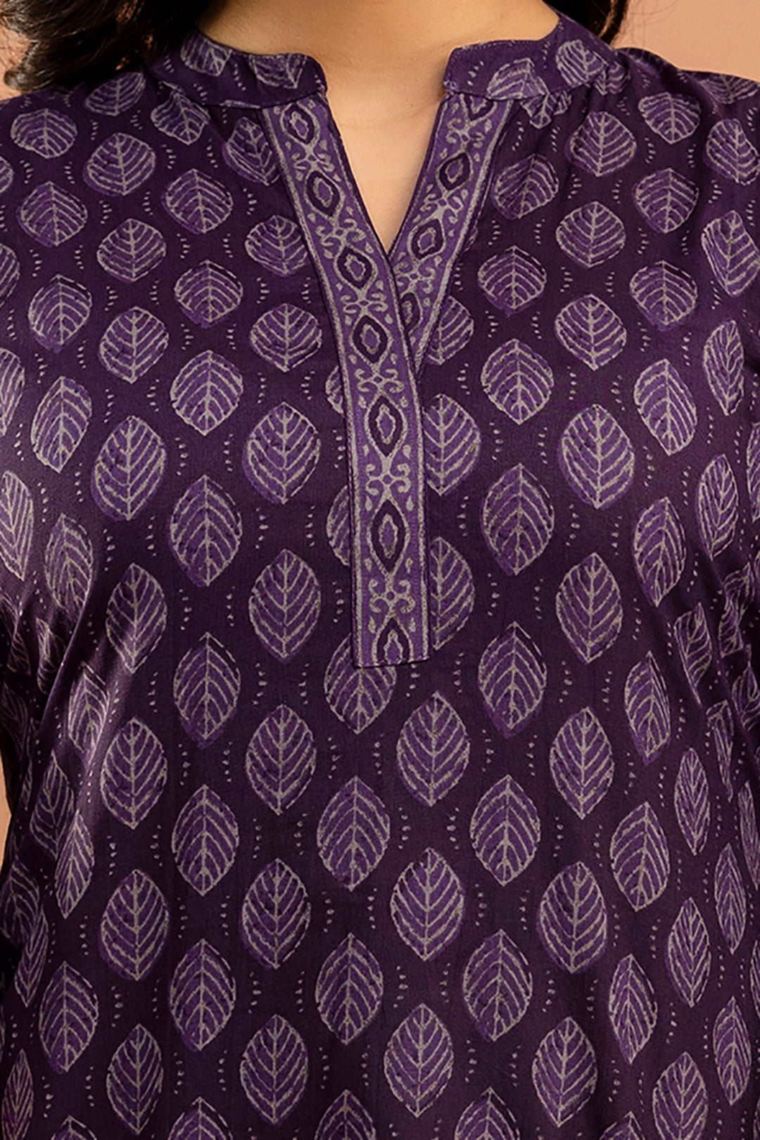 Purple Printed Straight Tunic With Three Quarter Sleeves - Image 3