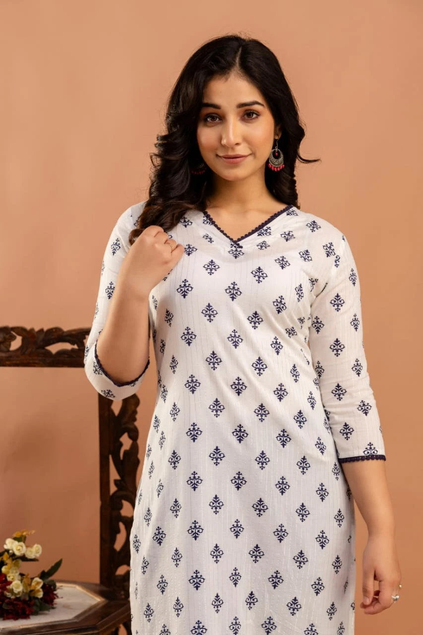 White Ethnic Printed Straight Kurta with Three Quarter Sleeves - Image 4