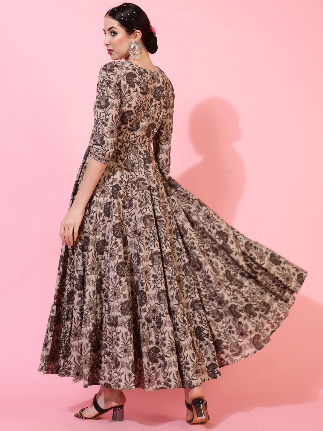 Cotton Ankle Length Printed Flared 3/4 Sleeves V-Neck Kurta - Image 2
