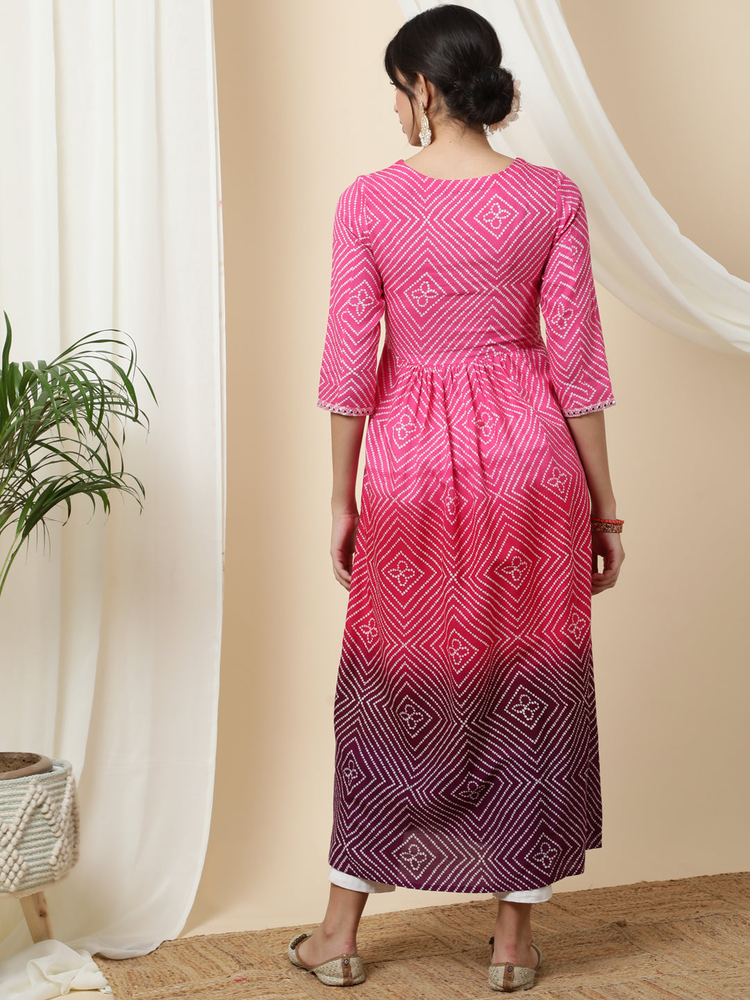 Rayon Calf Length Printed 3/4 Sleeve V-Neck Kurta - Image 2