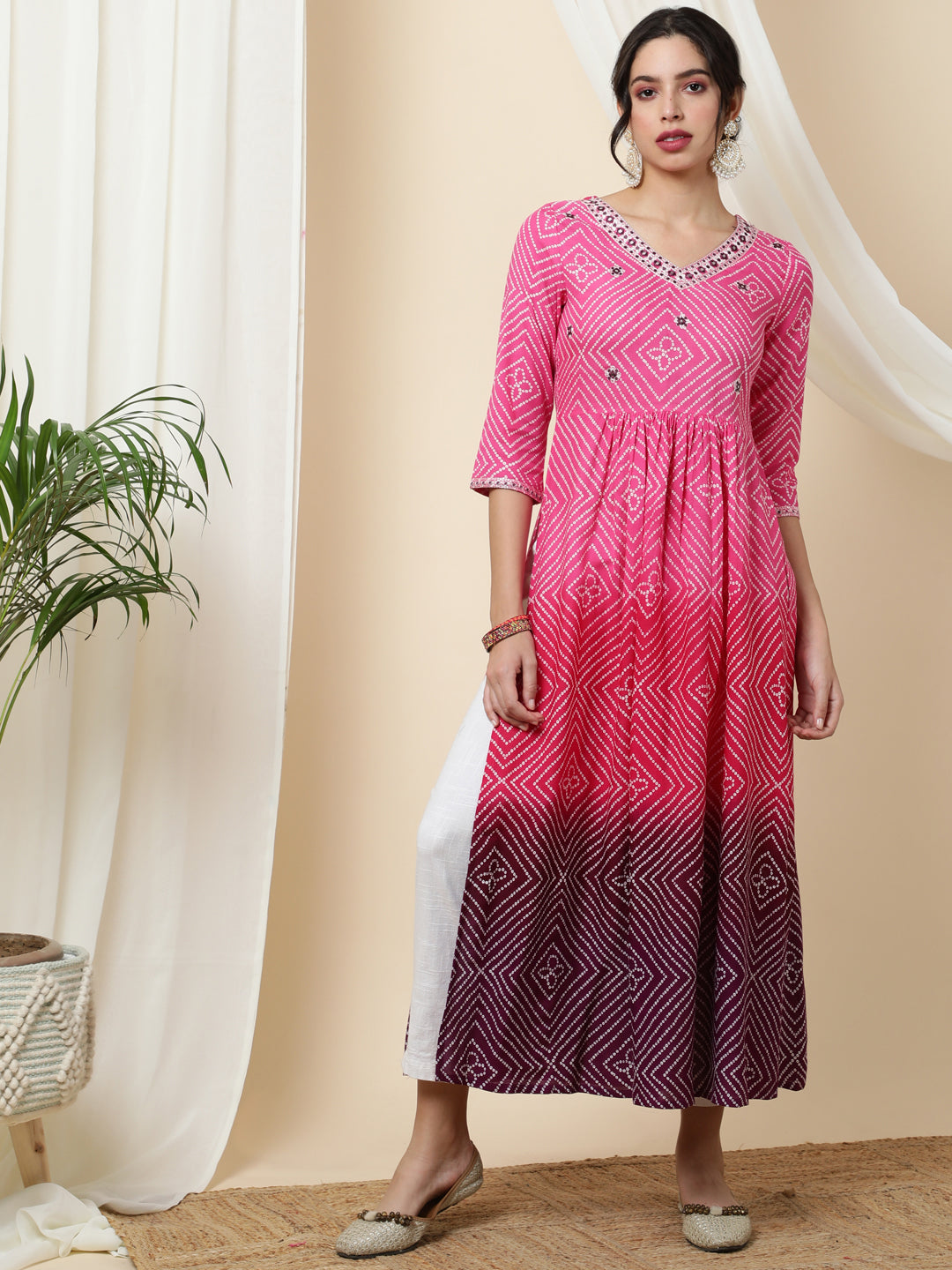 Rayon Calf Length Printed 3/4 Sleeve V-Neck Kurta - Image 5