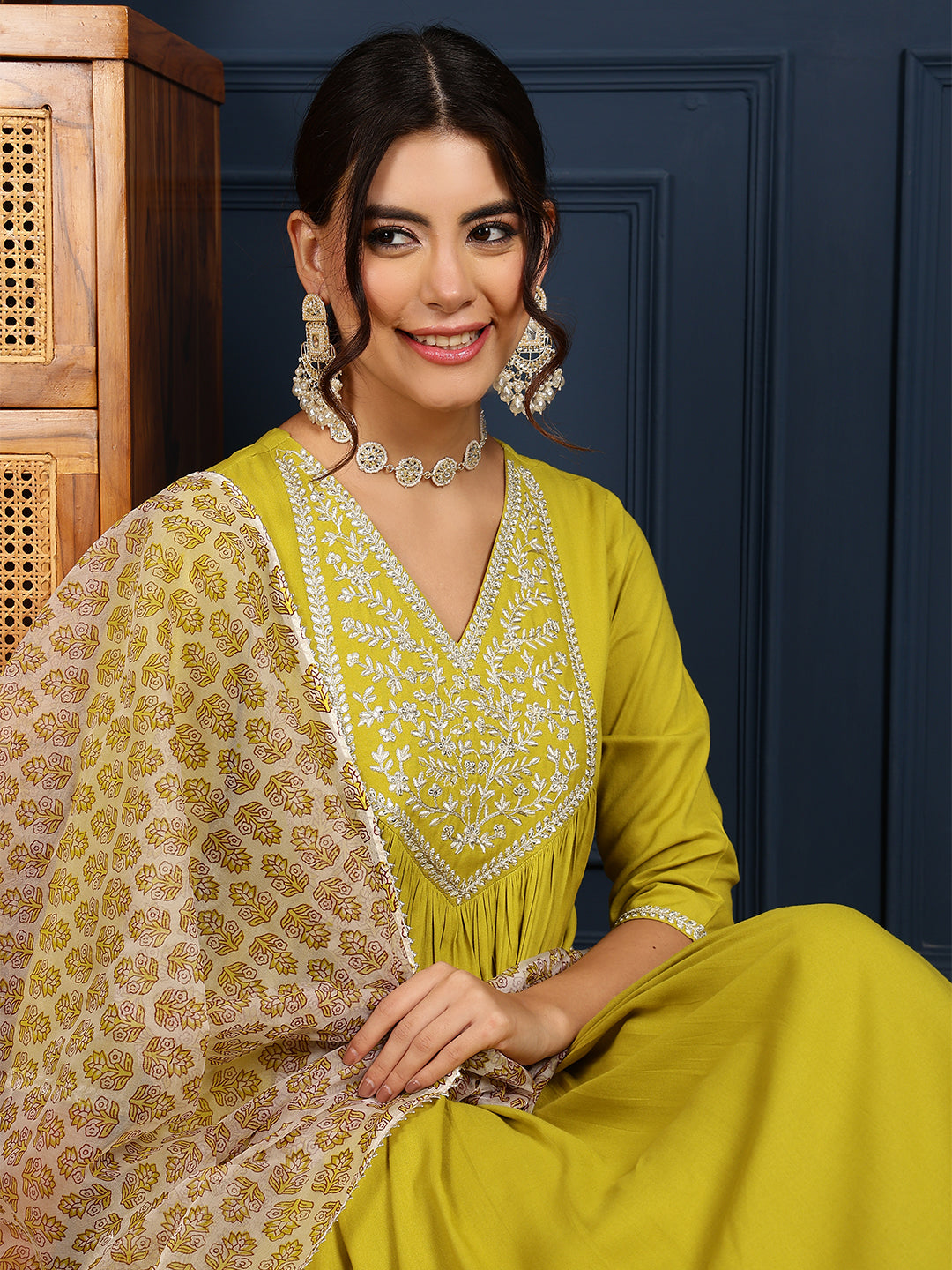 Rayon Calf Length Solid Flared 3/4 Sleeves V-Neck Kurta Bottom Dupatta Set - Image 6
