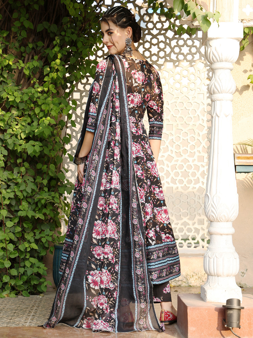 Cotton Calf Length Printed Flared 3/4 Sleeves V-Neck Kurta Suit Set With Dupatta - Image 5