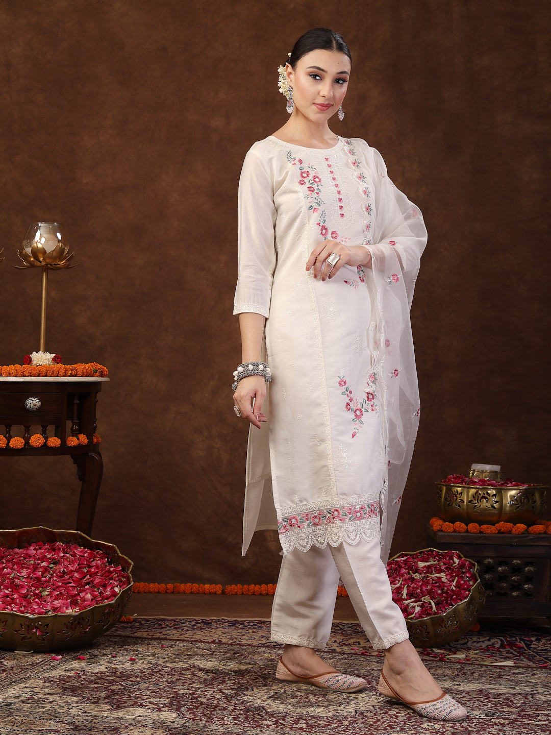 Off White Embroidered Silk Straight Kurta Pant Dupatta Set - Image 3