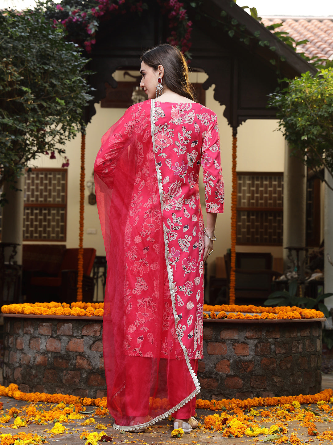 Pink Floral Printed Rayon Straight Kurta Pant Dupatta Set - Image 4