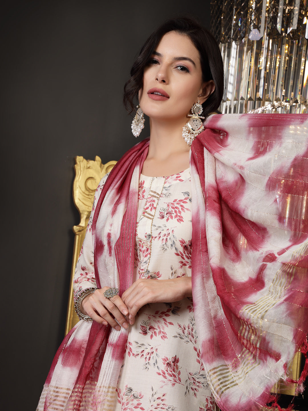 Pink Tropical Printed Cotton Blend Straight Kurta Pant Dupatta Set - Image 3