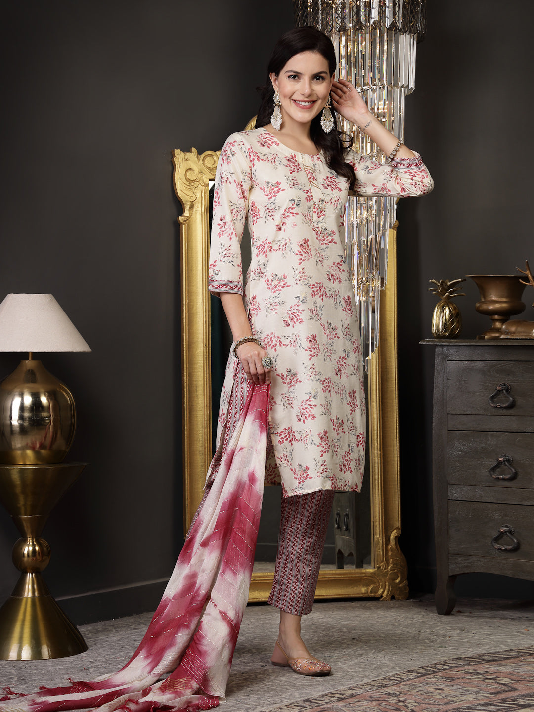 Pink Tropical Printed Cotton Blend Straight Kurta Pant Dupatta Set - Image 4