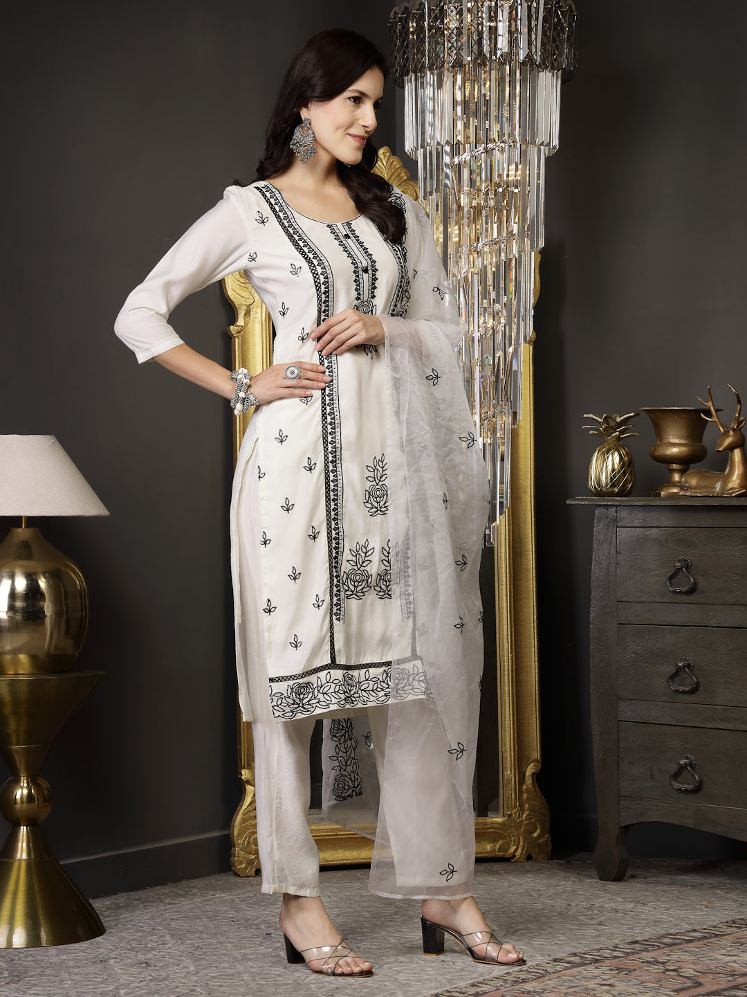 White Pakistani Solid & Embroidered Silk Blend Straight Kurta Pant Dupatta - Image 3