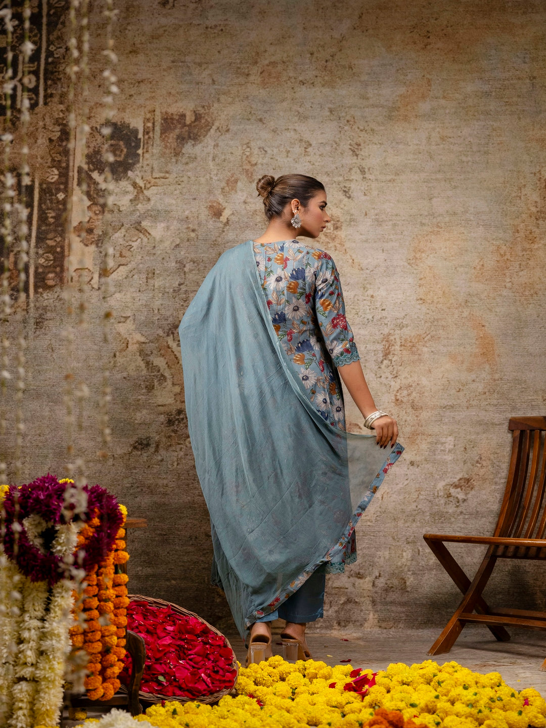 Embroidered Floral Round Neck Muslin Kurta & Pant With Dupatta - Image 4
