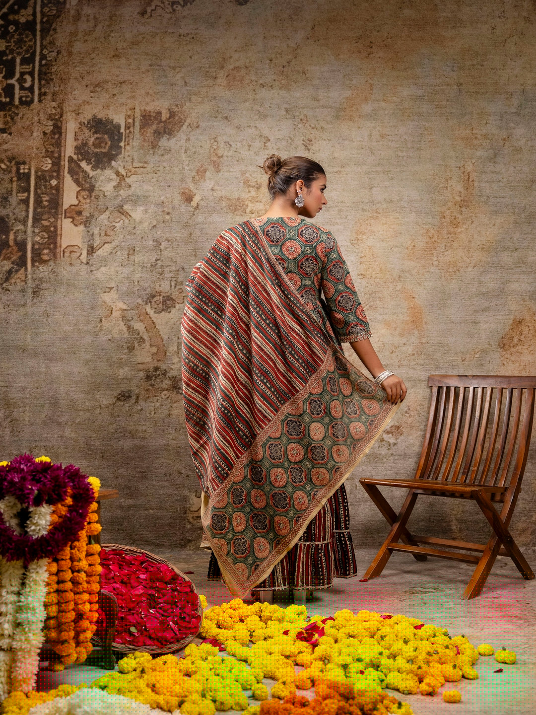Red Embroidered V-Neck Calf Length Cotton Kurta & Sharara With Dupatta - Image 2