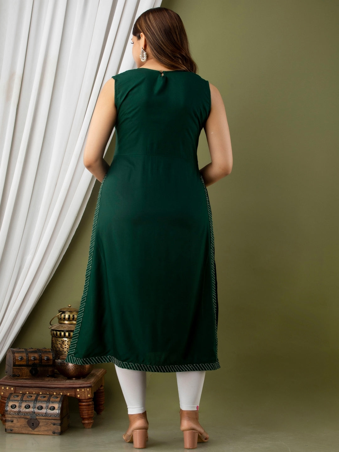 Rayon Calf Length Embroidered Straight Sleeveless Round Neck Kurta - Image 2