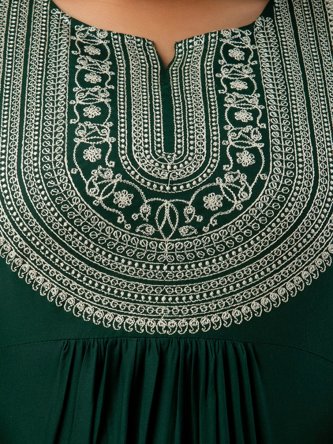 Rayon Calf Length Embroidered Straight Sleeveless Round Neck Kurta - Image 7